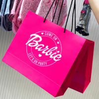 1Pc Kawaii Barbie Valentines Day Gift Handbag Anime Cartoon Nee Year Birthday Wedding Present Party Kraft Paper Shopping Bag Toy