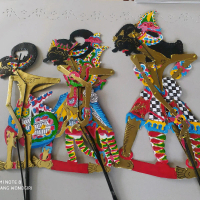 paket 3 wayang kulit kertas,,Bima,Anoman, Janoko, Gatotkaca,Rama, Wisanggeni, Brotoseno, ukuran stan