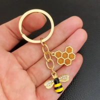 Cute Keychain Bee Honeycomb Heart Flower Key Ring Garden Keychains Souvenir Gifts For Women Men Handbag Accessory Jewelry