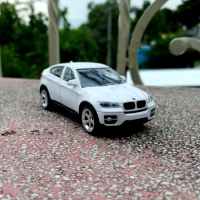 diecast rastar 43 bmw X6 white