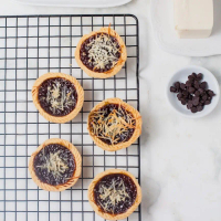 Pie Susu Putri rasa Coklat Keju 10 pcs Oleh oleh khas bali