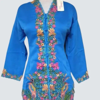Baju Kebaya Encim Bordir Motif Kembang Bahan Katun Lengan Panjang Warna Biru Langit Dress Gold Hitam