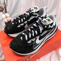新款 sacai x Nike VaporWaffle 黑白 2020年版 運動鞋 慢跑鞋 CV1363-001 現貨