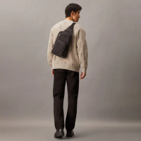 【Calvin Klein】官方旗艦館 CK 工作風單肩包 _黑色