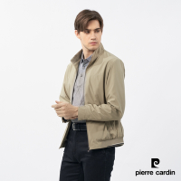Pierre Cardin皮爾卡登 男款 都會休閒立領薄夾克外套-卡其色(5235603-84)
