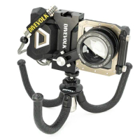 DIVEVOLK SeaTouch 4 MAX kit with 15+ close up macro lens and tripod