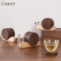 Wooden Snail Coaster Cute Creative 4pcs Round Placemat with Magnet Home Desktop Decoration Tea Cup Coffee Mug Coaster Solid Wood