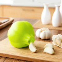 Garlic Peeler Creative Kitchen Tools Time-Saving Rubbing Accessories Home Dumplings Gadgets Chinese Food