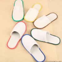 100 Pairs Hotel Disposable Slippers Travel Spa Disposable Slippers Non-slip Men Women Slippers Party Home Guest Use Party Favors