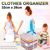 Tatakan Tempat Sekat Alas Perapih Lemari Baju Pakaian Celana Organizer