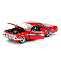 Jada Toys Fast & Furious 8 1:24 - Dom's Chevy Impala Vehicle Diecast