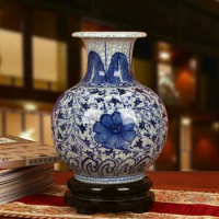 Jingdezhen ceramic Hand Painted Antique Blue And White Crack Glaze Flower Vase Modern Chinese Classical Craft Ornaments vase