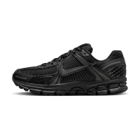 【NIKE 耐吉】Zoom Vomero 5 男鞋 黑色 黑魂 黑武士 復古 老爹鞋 運動 休閒鞋 BV1358-003