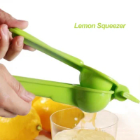 Portable Lemon Squeezer Manual Fruit Juicer Citrus Press Kitchen Tools Mini Blender Hand Press Lemon Juicer Orange Squeezer