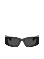 แว่นกันแดดผู้หญิง รุ่น PR D03SD 16K08Z 51 มม. เลนส์สีเทาเข้ม