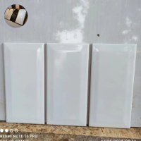 Keramik bavel 10x20 putih glosy