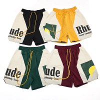 กางเกงขาสั้นผู้ชาย Rhude พิมพ์ลายพระอาทิตย์ตก บล็อคสี มีเชือกผูก สไตล์อเมริกันไฮสตรีท ลำลองและหลวม เ