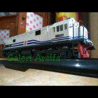 Terlaris Miniatur Lokomotif CC 201 13 (Putih Garis Biru) Agung Craft
