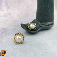 Sipress 日本進口珍珠水鑽夾式耳環 (大)