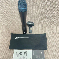 Cross-Border Source E945 Wired Microphone Live Karaoke Performance Professional Mixer Home Handheld 
