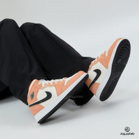 Nike Air Jordan 1 Mid SE 大童 粉橘 麂皮 喬丹 經典 運動 休閒 休閒鞋 DV1336-800