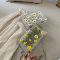 2020 new acrylic box bag lady small daisy chain transparent messenger bag cute fashion shoulder bag travel tote bag wallet