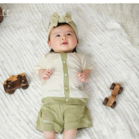 Hãng Hrnee Bộ sơ sinh cúc giữa cộc tay in cừu cho bé