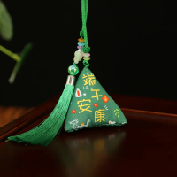 【六分埔禮品】網紅款三角粽項鏈吊飾-1入(端午節佈置節慶活動粽子艾草香包掛件)