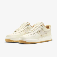 【NIKE 耐吉】AIR FORCE 1 07 PRM NAI-KE 男鞋 米白(FN0369-101)