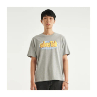 【LEVIS 官方旗艦】Silver Tab銀標系列 男款 寬鬆版短袖T恤 / 復古點唱機Logo 麻花灰 熱賣單品 16143-1007