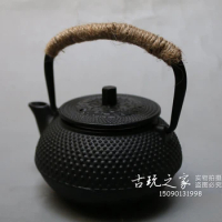 MOEHOMES+Chinese Ancient Cast iron teapot cast-iron kettle with strainer vintage home decoration Metal crafts Teapot, wine pot
