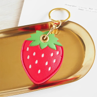 【Ttalgi】可愛草莓皮革門禁卡套(磁扣卡 保護套 感應卡 掛飾 吊飾 鑰匙扣 磁扣套 識別證件)