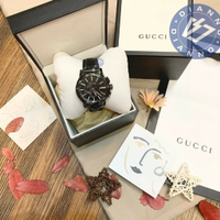 帝安諾-實體店面 全新正品 Gucci 手錶 G-Chrono系列男士腕錶 真皮商務計時石英錶 大G男錶 黑色