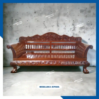 Bale-bale daybed klasik kayu jati ukiran madura bubut cakar