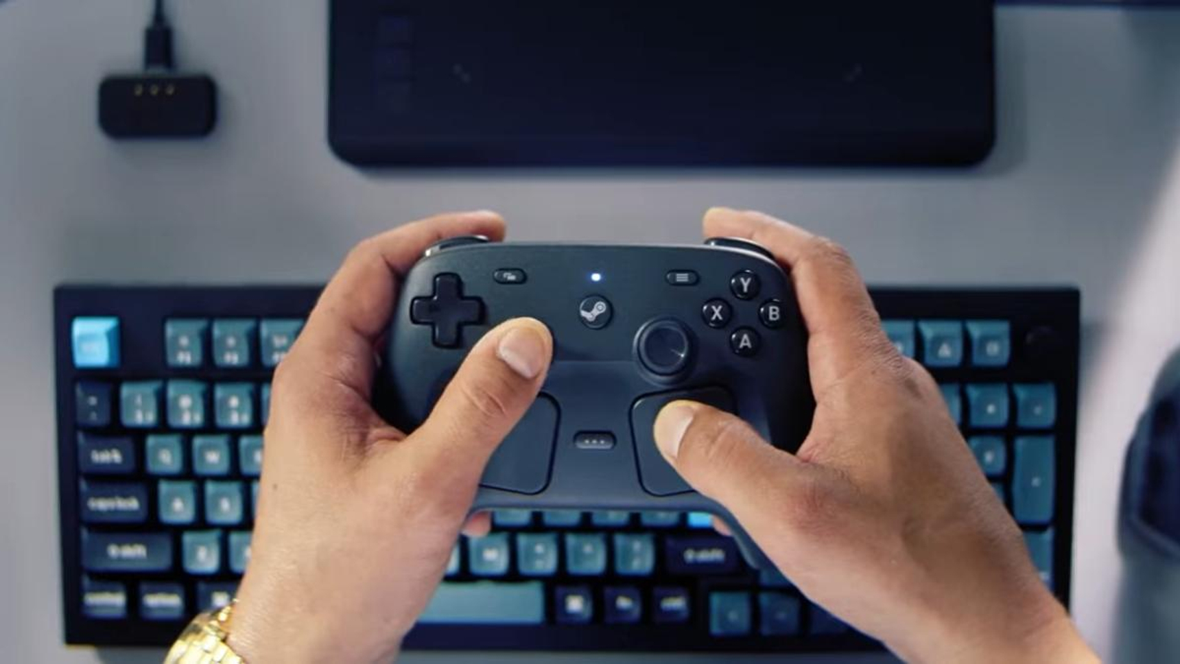Steam Controller Leaks Confirm May 4 Release in Japan, Priced at