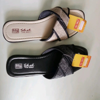 Sendal Flat kekinian Wanita