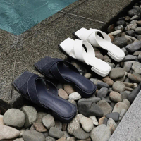 Dép bệt nữ mũi vuông quai chéo phối chỉ nổi Cross Sandals 25 STUDIO
