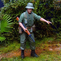 1/35 Scale Unpainted Resin Figure Soldier GK figure