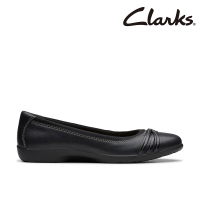 【Clarks】女鞋 Meadow Ave 低調別緻線形交錯設計娃娃鞋 平底鞋(CLF79646C)