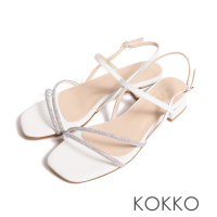 【KOKKO 集團】輕奢水鑽時尚方頭綁帶低跟涼鞋(白色)