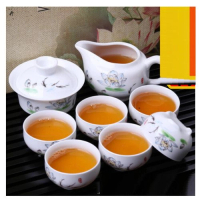 8頭陶瓷蓋碗功夫茶具套裝【8頭白瓷蓋碗蓮年有魚[8蓋連魚] 貨號553】 