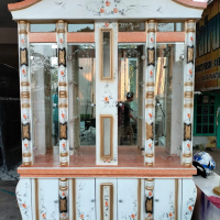 pajangan penyekat ruangan bufet cristal