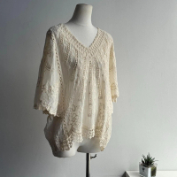 French-style hollow crochet apricot-colored top for women, 2025 summer high-end new knitwear, unique
