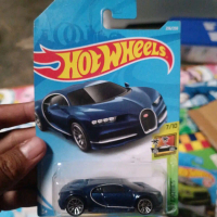 Hot wheels 16 bugatti chiron blue