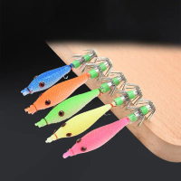 Ikan mengasi 5pcs 7cm sotong jig dengan 4 # cangkuk cumi -cumi memancing lembut