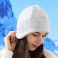 Elastic Ski Hat Thickened Windproof Skiing Hat with Extended Ear Protector Outdoor Warm Beanie for Men Women Ideal for Skiing