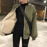 FUXI 軍綠色羊羔絨外套女 兩面穿工裝外套 韓版寬鬆顯瘦拉鏈拼色棒球服 保暖加厚外套 短版外套 女生外套 女裝 衣服
