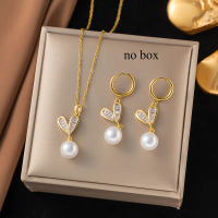 Kalung Loket Daun Zirkon Keluli Tahan Karat, Bersalut Emas 18K Elegan, dengan Mutiara, Set Barang Ke