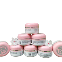 Wsc2in1 bpom 30ml , Menghilangkan flek hitam pada wajah, menyamarkan bekas jerawat,membuat kuliat le