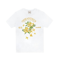 เสื้อยืด พิมพ์ลาย ดอกหอมหมื่นลี้และความหมายมงคล รุ่น OSMANTHUS4770 สีขาว